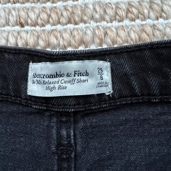 Abercrombie & Fitch 90s Relaxed Cutoff Short High Rise - Black Jean Shorts - Picture 3 of 5
